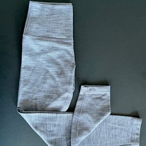 Luluemon  High-rise Leggings In Gray with Pocket Sz 6